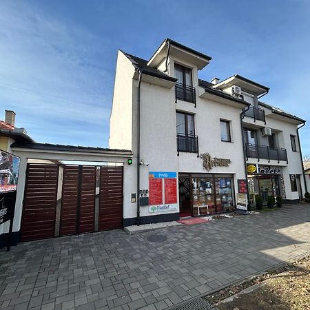 Lexi Classic Apartman Hajdúszoboszló Exteriör bild